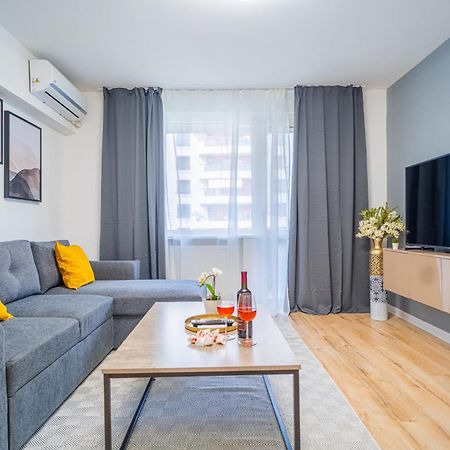 Spacious Newly Renovated 2Br Apartments With Balcony Bucareste Exterior foto