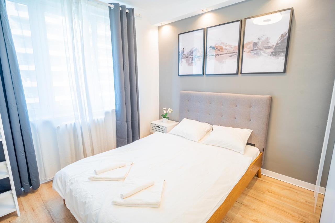 Spacious Newly Renovated 2Br Apartments With Balcony Bucareste Exterior foto