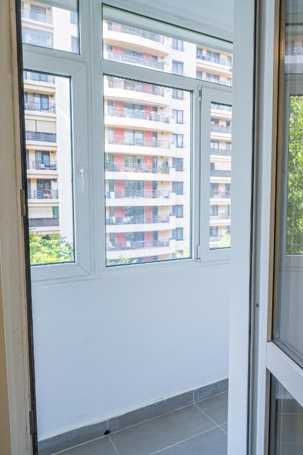 Spacious Newly Renovated 2Br Apartments With Balcony Bucareste Exterior foto