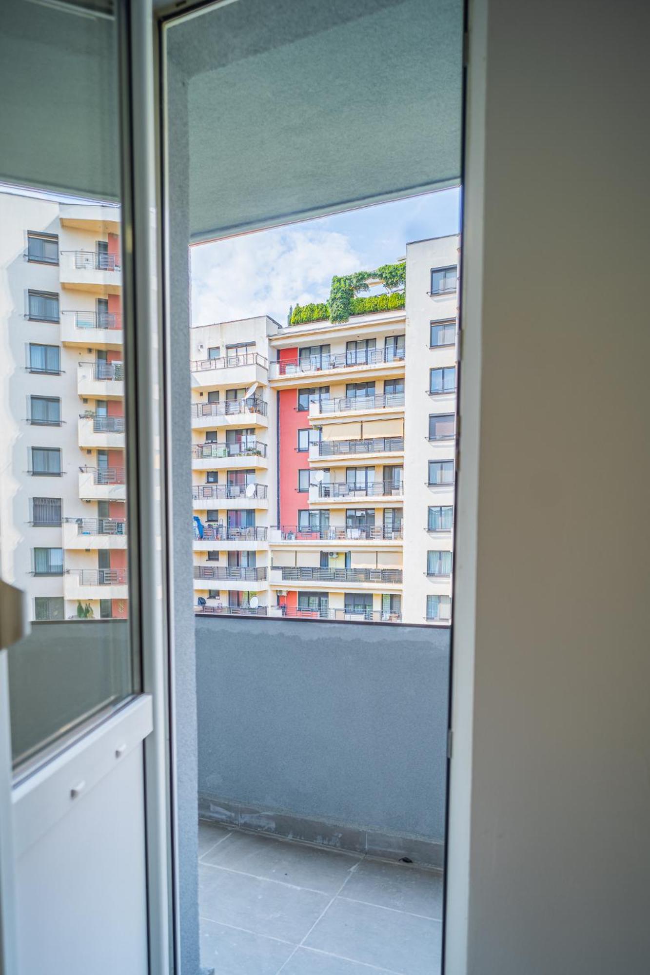 Spacious Newly Renovated 2Br Apartments With Balcony Bucareste Exterior foto
