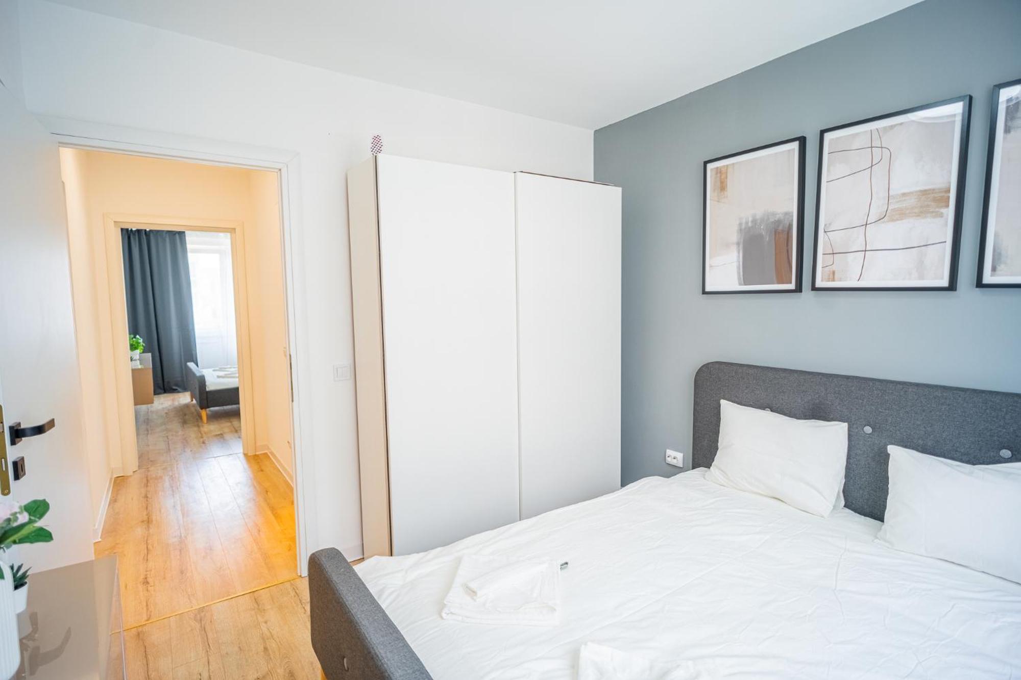 Spacious Newly Renovated 2Br Apartments With Balcony Bucareste Exterior foto